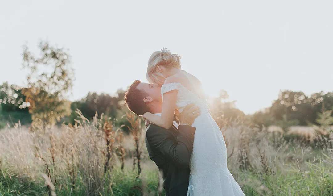 There are so many perfect wedding photo opportunities at this stunning Hampshire barn wedding venue