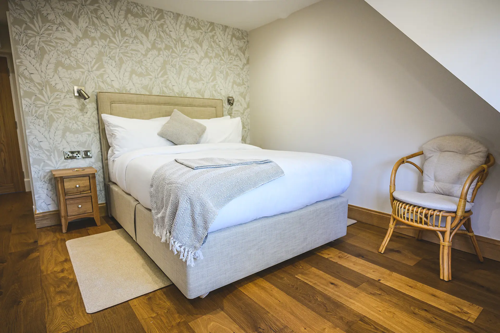 Double bedroom in the Rivervale Lodge accommodation at Rivervale Barn