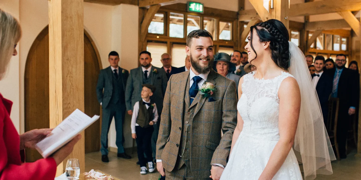Enjoy your most romantic wedding reading at this stunning wedding venue in Hampshire