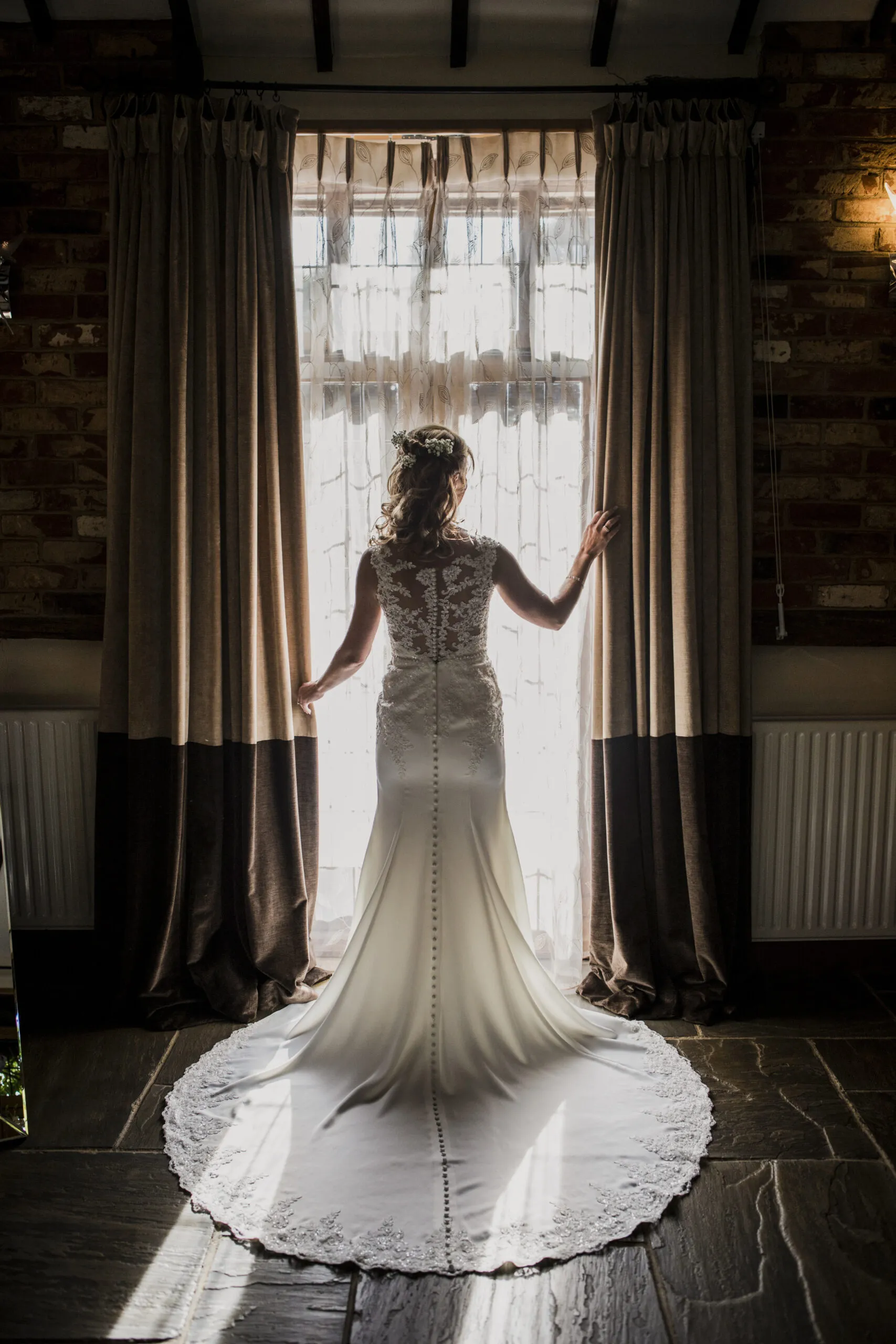 Things to consider when planning your wedding photos at Rivervale Barn