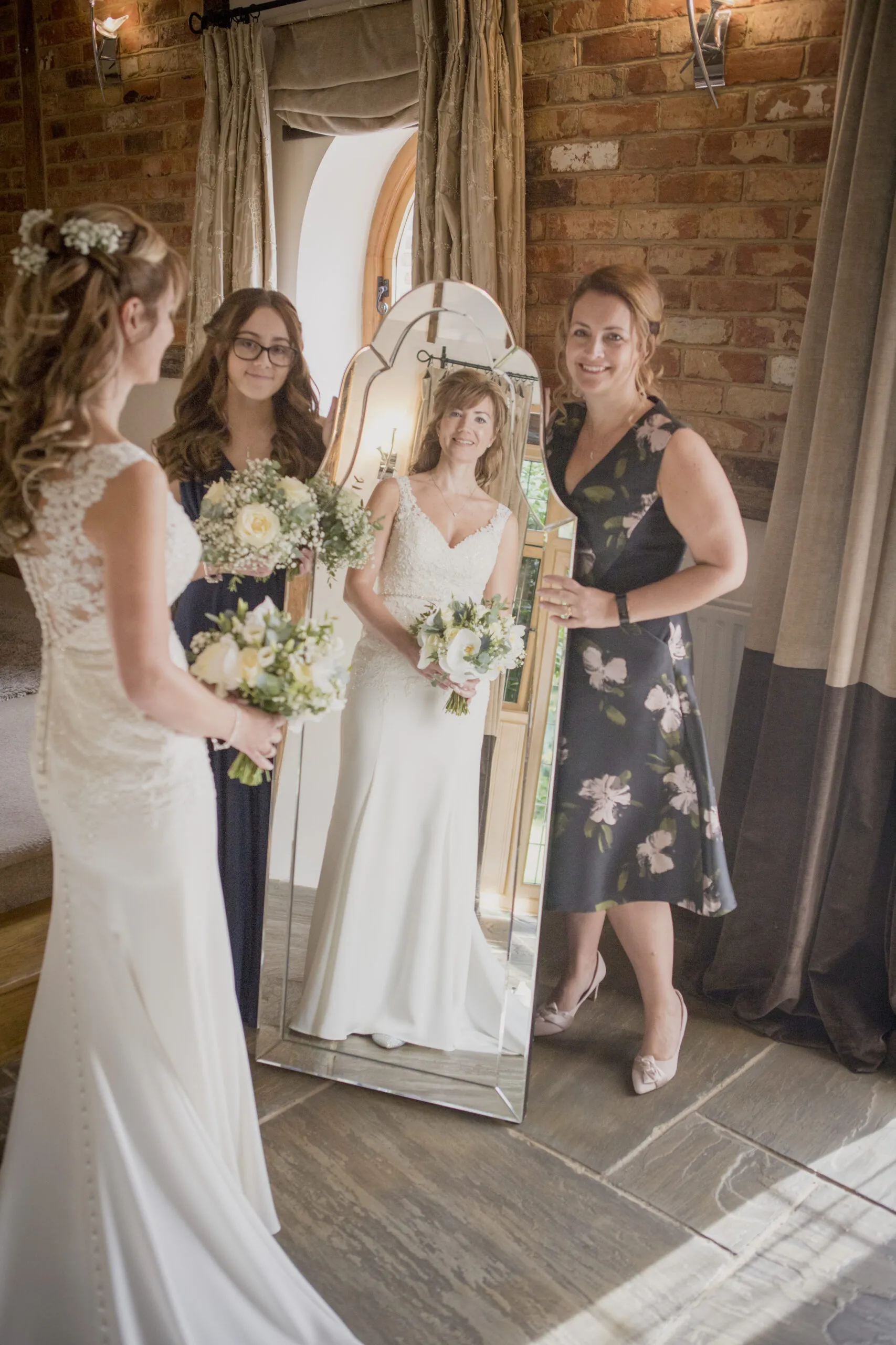 Things to consider when planning your wedding photos at Rivervale Barn