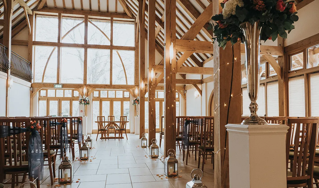 10 Reasons To Have A Romantic Barn Wedding